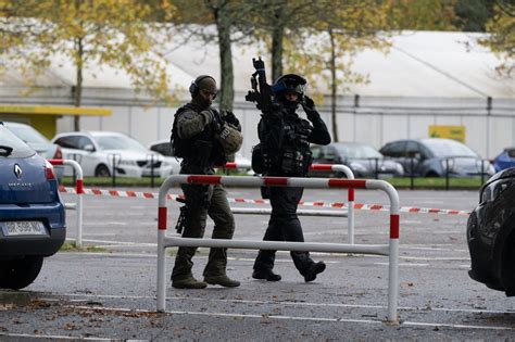 Un român şi un sârb sunt acuzaţi în SUA de conspiraţie  .